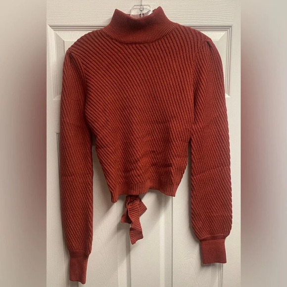 Lulus Sweaters - Lulus Knit Cropped Sweater W/ Open Back Size Medium